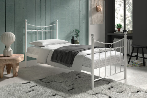 Bed Sacha