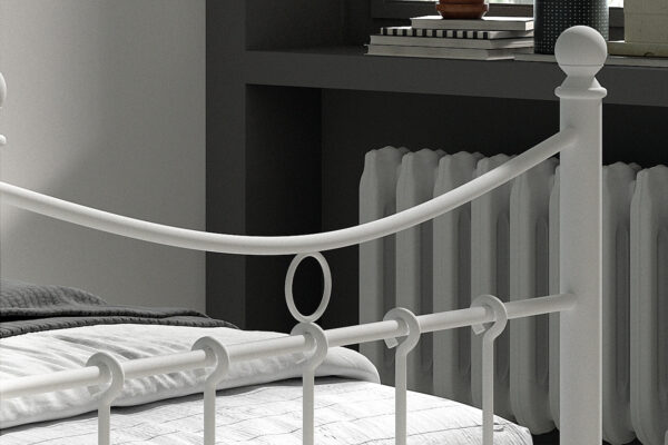 Bed Sacha