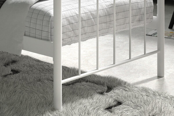 Bed Sacha